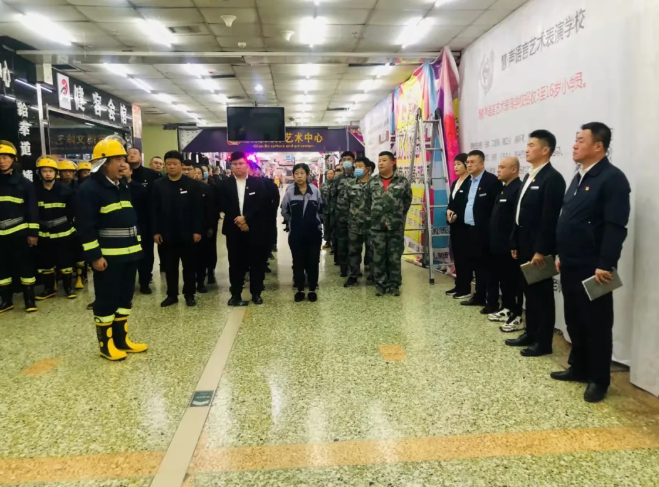 居安思危，防患未“燃”——人生就是博商业开展消防应急逃生演练