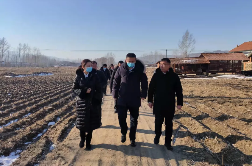 践行国企担当，助力乡村振兴--人生就是博集团、温泉集团前往驻村工作队走访慰问