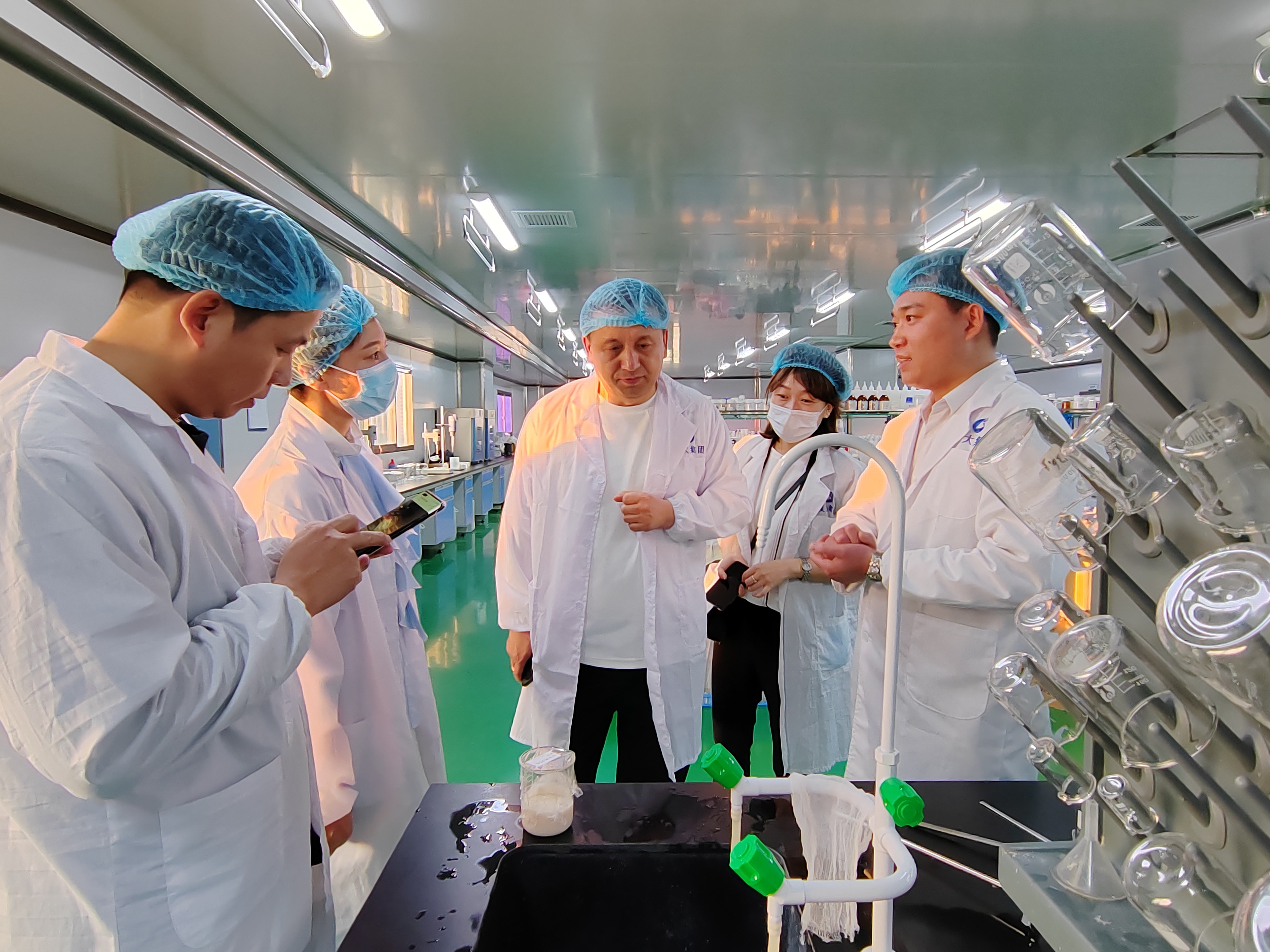 人生就是博集团、温泉集团、公服集团商务考察组赴广州调研