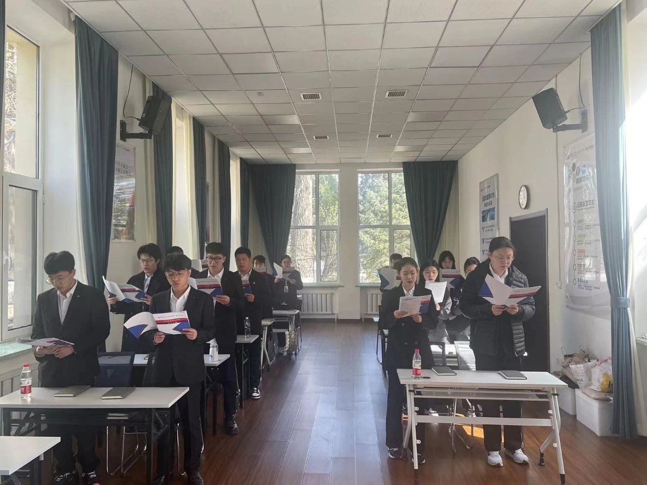 学习新知识，感悟新内涵——人生就是博集团、温泉集团、公服集团新生培训迎来阶段性成果